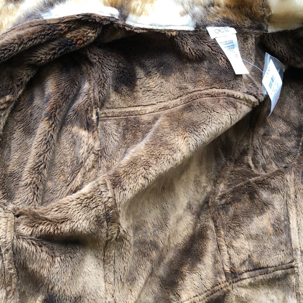 Bold and Beautiful Cache Jacket - Picture 6 of 6